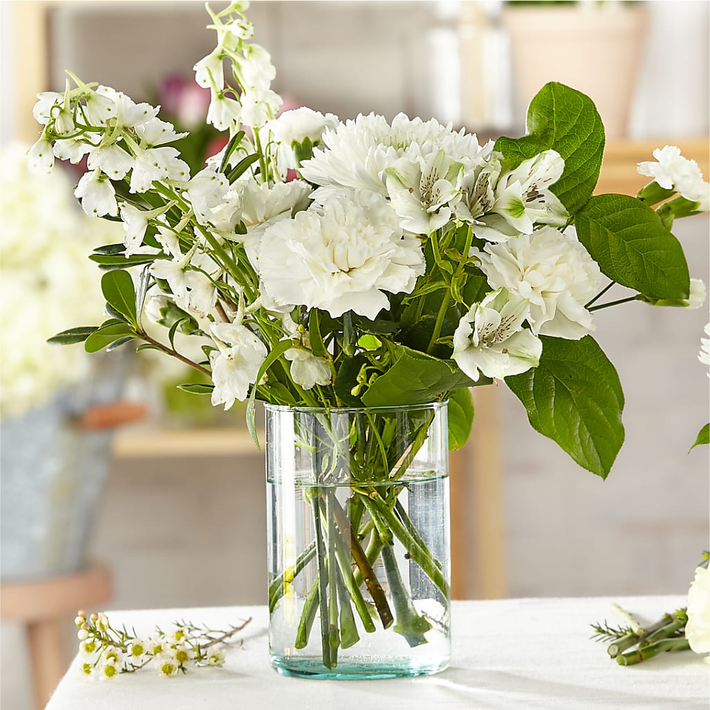 Classic Ivory – A Florist Original – Miles Of Flowers, Dothan AL
