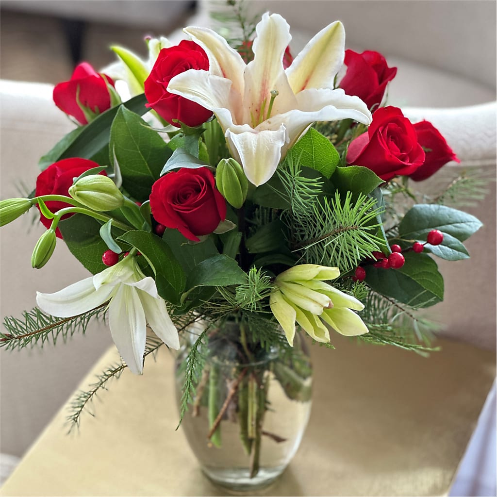 Sparkling Snowflakes Bouquet –  Miles Of Flowers, Dothan AL